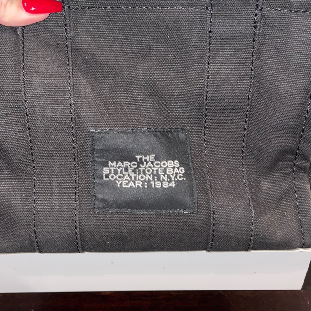 Marc Jacob’s the mini tote bag - Picture 2 of 4